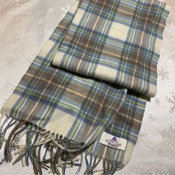 House of Scotland Plaid Lambswool Scarf - Blue and Brown Gorgeous - Picture 5 of 5